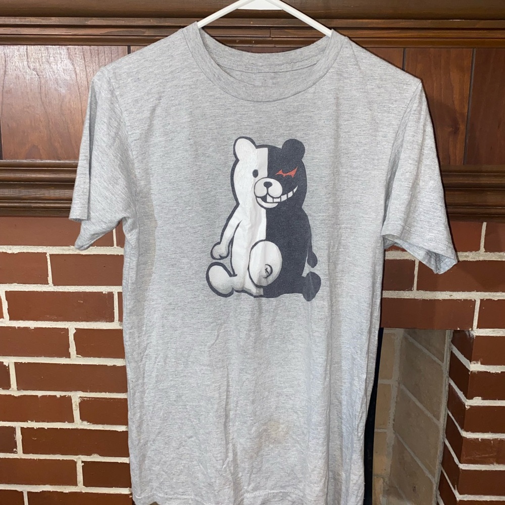 Gray T-Shirt with Bear Graphic